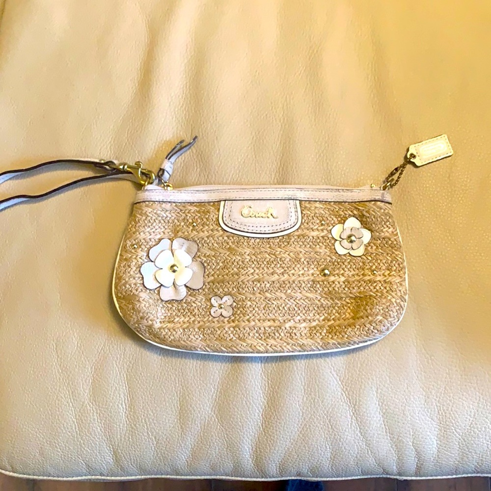 NWOT Coach wristlet